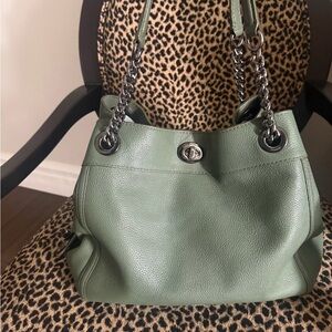 Coach Edie Turnlock Hobo Green Leather Chain-Handle Tote Bag